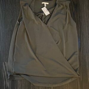 NWT🍍MAURICES SLEEVELESS BLOUSE🍍SIZE MED🍍I-1